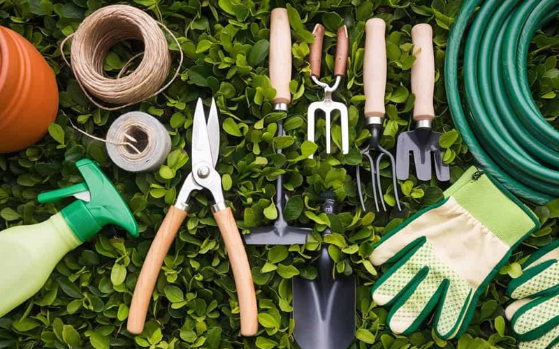 Gardening Tools & Accessories